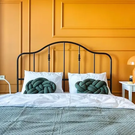 Scandinavian Style Artful In Istanbul